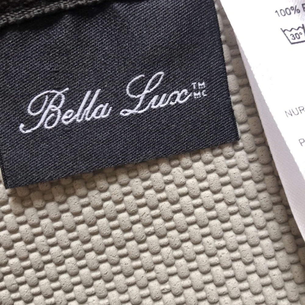 Bella Luxx Black and White Bat HALLOWEEN Bath Rug